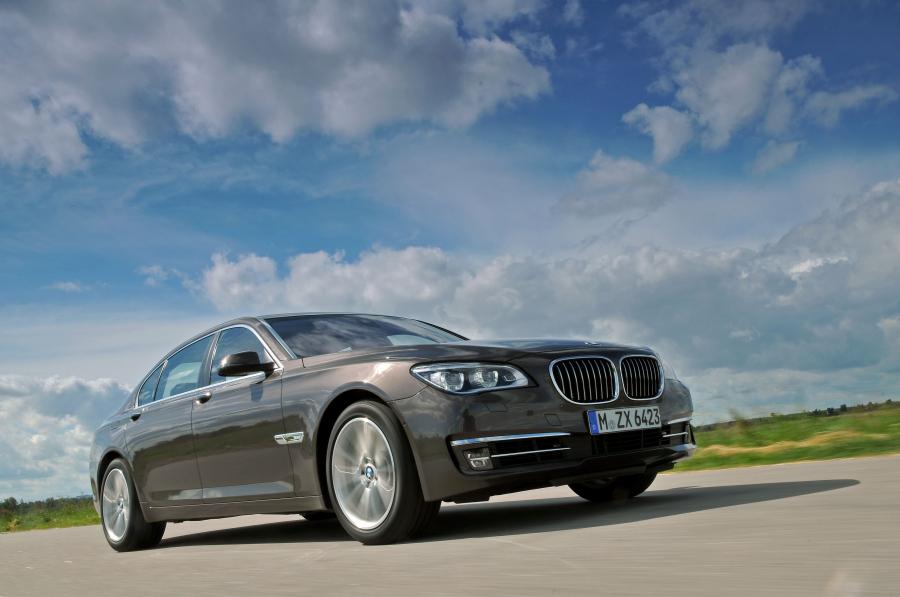  BMW 750iL 2013 года  (фото 59 из 96)